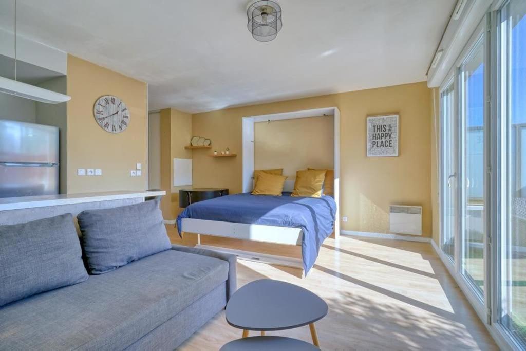 Charmant studio avec terrasse et parking 16 Avenue Serge Dassault, 91100 Corbeil-Essonnes