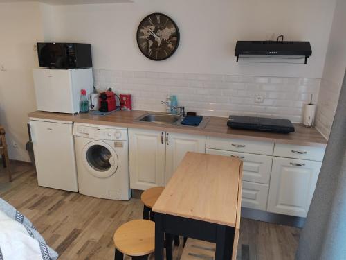 Appartement Charmant studio dans petit village du sud de la France 533 Avenue Jean Moulin 34490 Lignan-sur-Orb Languedoc-Roussillon