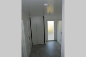 CHARMANT STUDIO DANS UNE MAISON NEUVE