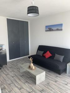Charmant studio lumineux avec balcon centre-ville proche plage
