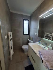 Charmant studio moderne avec extérieur \