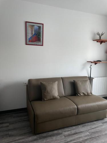 Charmant Studio