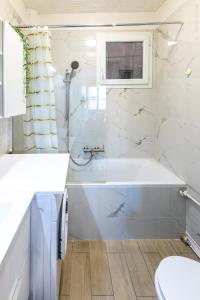 Charmant studio Paris 17e près de Palais de Congrès et Porte Maillot
