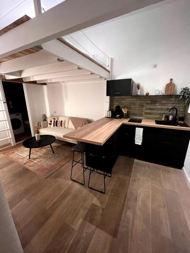 Charmant Studio Place Commerce - Studio Commerce