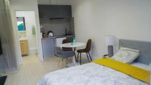 Charmant Studio
