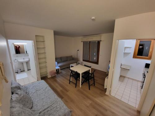 Charmant studio Porte St Cloud