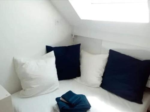 Charmant Studio Propre Calme Vue Paris Ascenseur