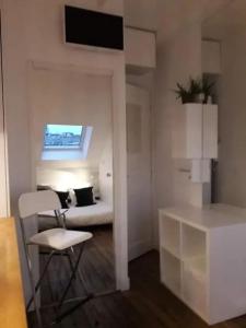 Charmant Studio Propre Calme Vue Paris Ascenseur