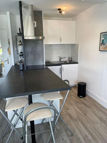 Appartement charmant studio rénové 4 pers 237 Avenue du Maréchal de Lattre de Tassigny 44500 La Baule Pays de la Loire