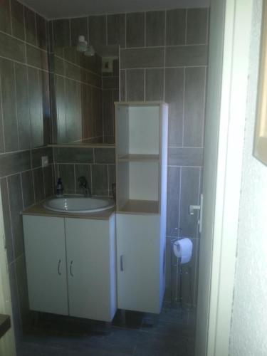 Charmant studio Residence Carnon plage-Climatisation-Parking Prive