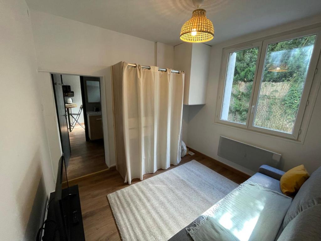 Appartement Charmant studio très proche gare, calme 12 Rue Saint-Gervais 24000 Périgueux