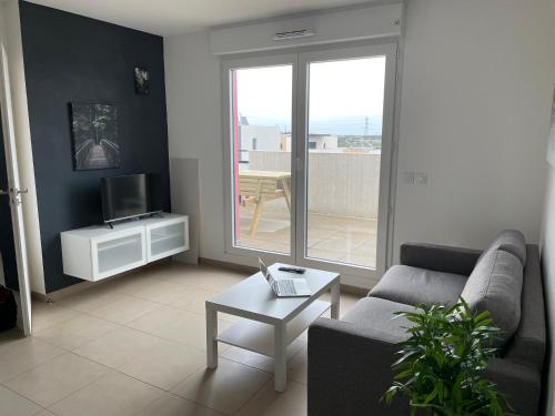 Charmant T2 avec grande terrasse au calme