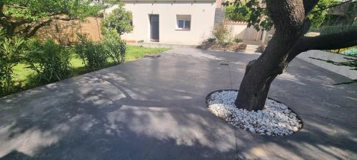 Charmant T2 coeur de village avec stationnement