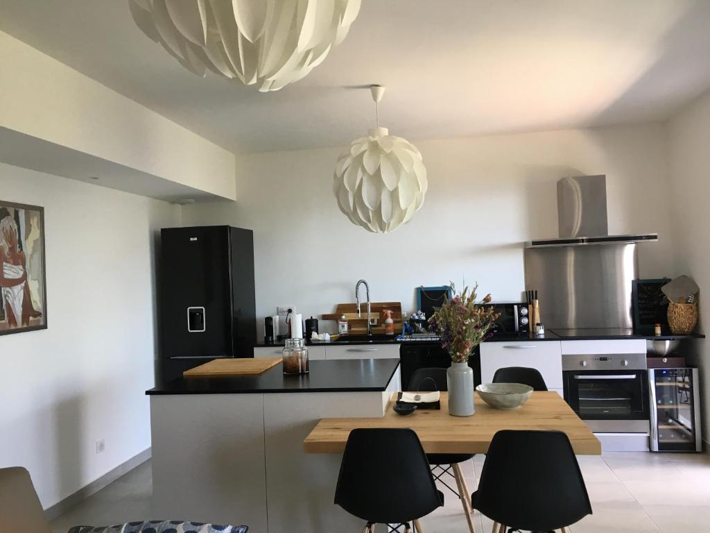 Appartement Charmant T2 Hauteurs de Bastia résidence FUNTANELLA Route Sainte-Lucie 20200 Bastia