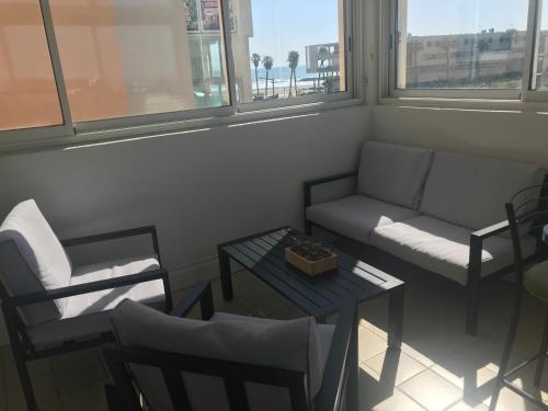 Charmant T2 Les Plages Dorées vue mer + parking