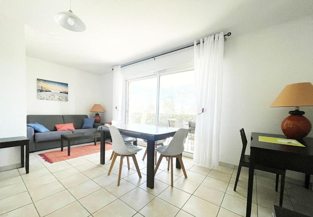 Appartement Charmant T2 sup suites de robinson 215 778 Avenue de la Mer 06210 Mandelieu-la-Napoule