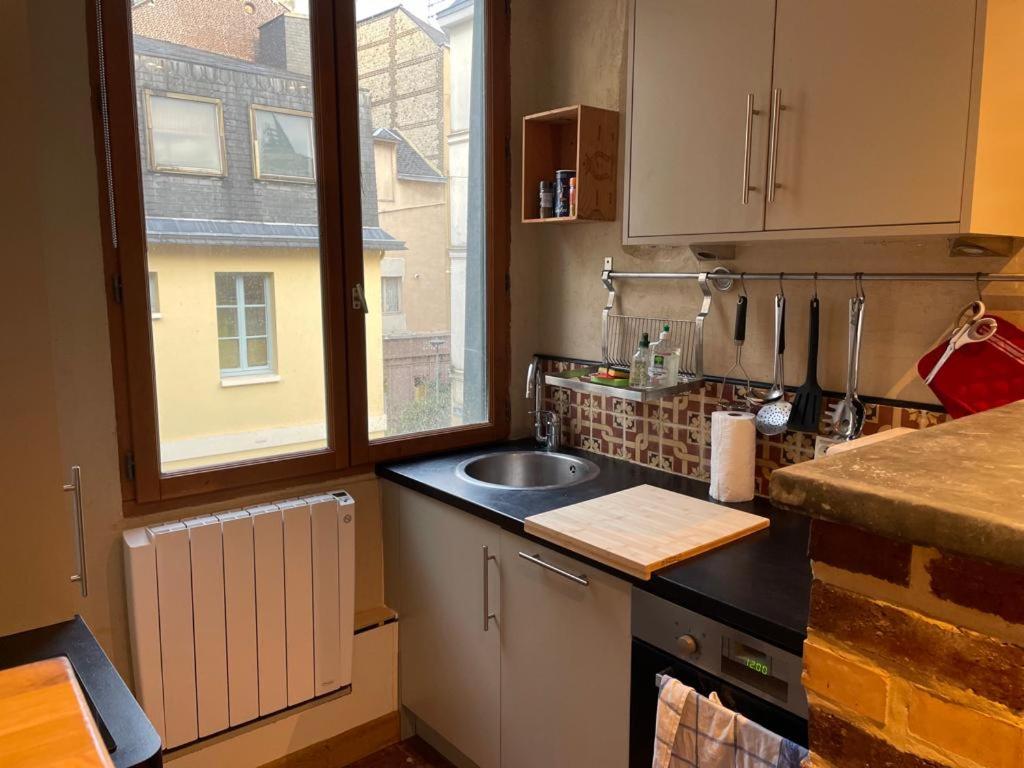 Appartement Charmant T3 à quelques pas de l'hôtel de ville 2 Rue de Montbret 76000 Rouen