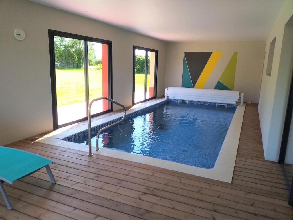 Appartement Charmante maison avec piscine - Maeva Particuliers - 4 Pièces 6 personnes 11 Avenue des Canadiens 76270 Quiévrecourt