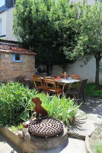 Charmante Maison de Ville avec Jardin quartier Prébendes