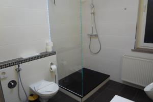 Charmante rustikale Jägersuite mit el Kamin H2O Therme Oberhof