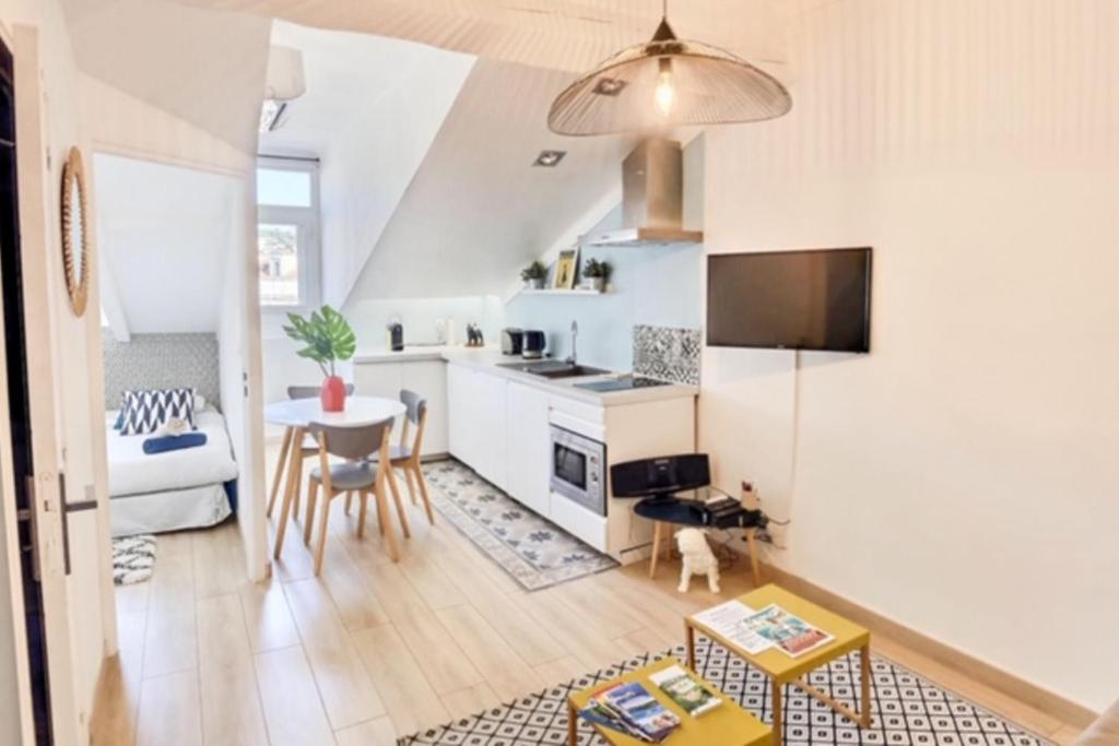 Charming 1 bedroom apartment center 9 Boulevard Carnot, 06400 Cannes