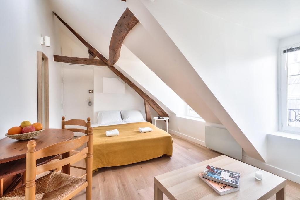 Appartement Charming 1 Bedroom Apt in the Heart of Paris (6F) 1 Rue de l'Échiquier 75010 Paris