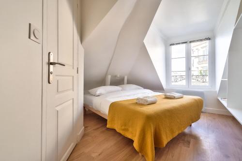 Charming 1 Bedroom Apt in the Heart of Paris (6F)