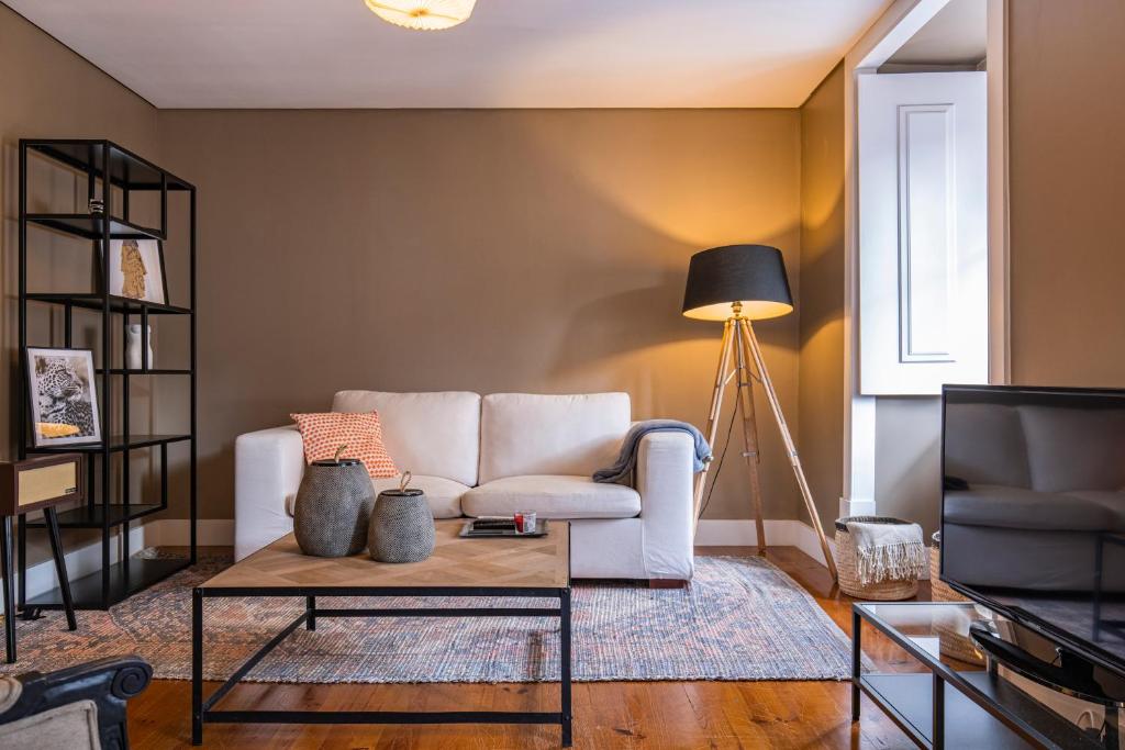 Charming 1BDR Apartment in City Center by LovelyStay 55 Rua de São Paulo 4º Esquerdo B, 1200-161 Lisbonne