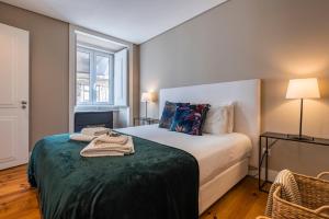 Charming 1BDR Apartment in City Center by LovelyStay