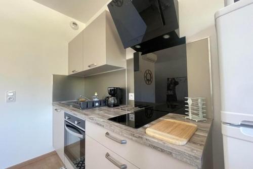 Charming 26m near the beach of Agosta!