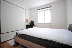 Charming 3-Bedroom Apartment with parking lot