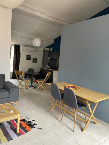 Charming 40m with balcony in La Ciotat