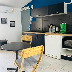 Charming 40m with balcony in La Ciotat