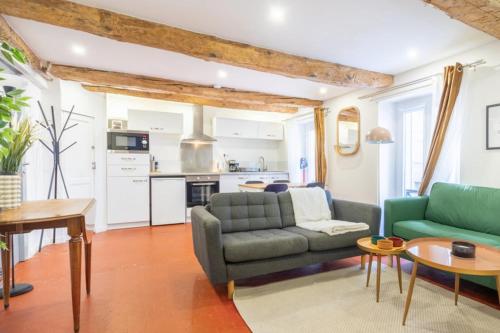 Charming 42m near the Old Port