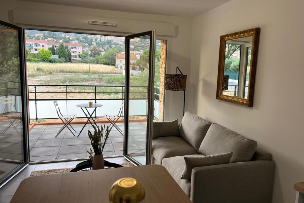 Appartement Charming 45m in Bormes les Mimosas 170 Chemin des Kakis 83230 Bormes-les-Mimosas