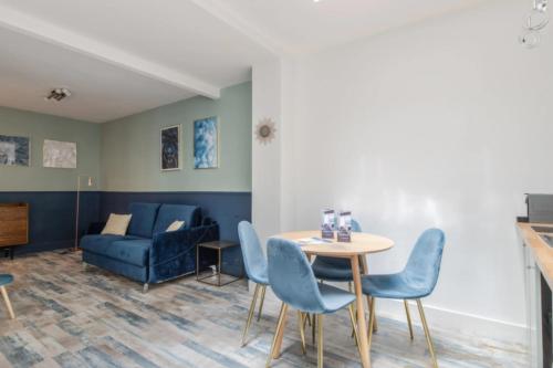 Charming 4P1BR Apartment - Republic