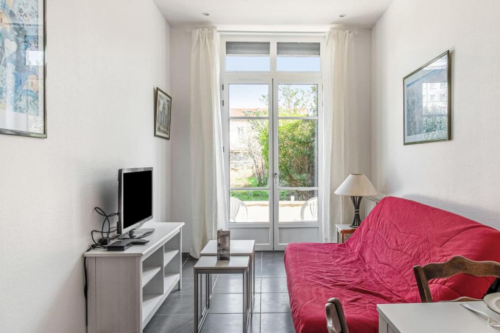 Charming and calm flat with terrace in Grange Blanche in Lyon- Welkeys 33 rue Gabriel Sarrazin, 69008 Lyon
