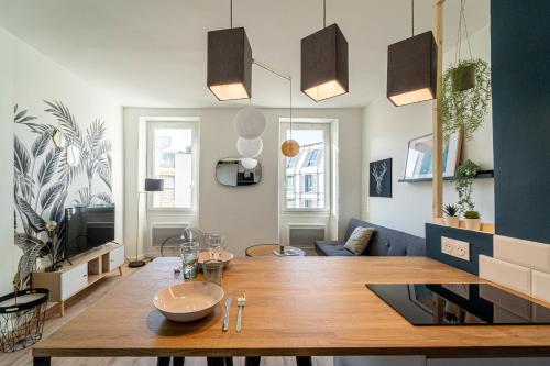 Charming And Design Apt In The Centre Of Marseille