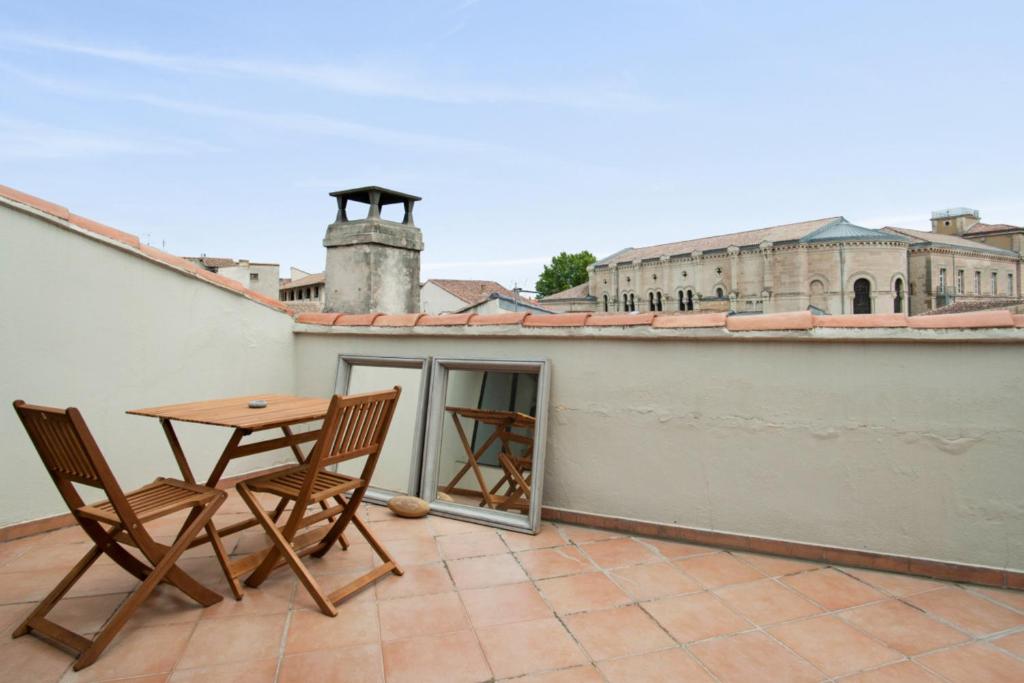 Charming and large duplex flat with beautiful terrace in Avignon 21 rue du Portail Magnagen, 84000 Avignon