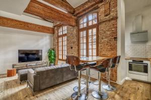 Charming and luxury flat in St-Cyprien district in Toulouse - Welkeys