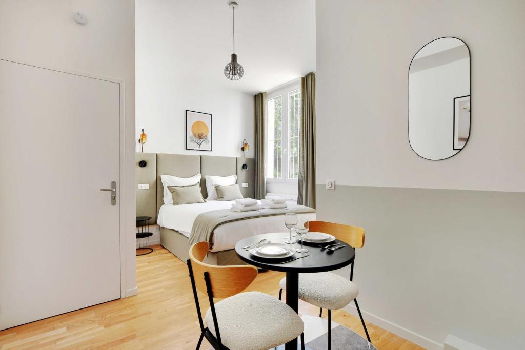 Charming and modernly designed 2 bedroom - Old Town