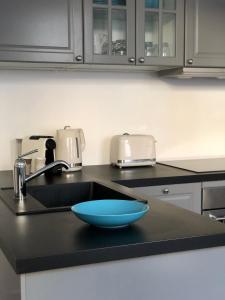 Charming and modernly designed 2 bedroom - Old Town