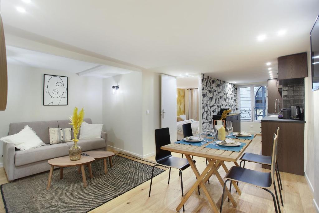 Charming and new apartment center of Paris (Poissonniere) 24 Rue Poissonnière, 75002 Paris