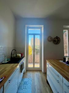 Charming and quiet appartment in the city center - Appatement calme et lumineux dans le centre historique