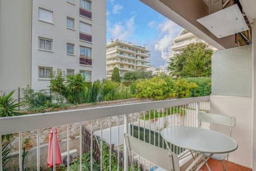 Charming apartment 10 minutes from the Croisette