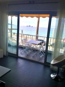 Charming apartment facing the SEA - JUANS LES PINS