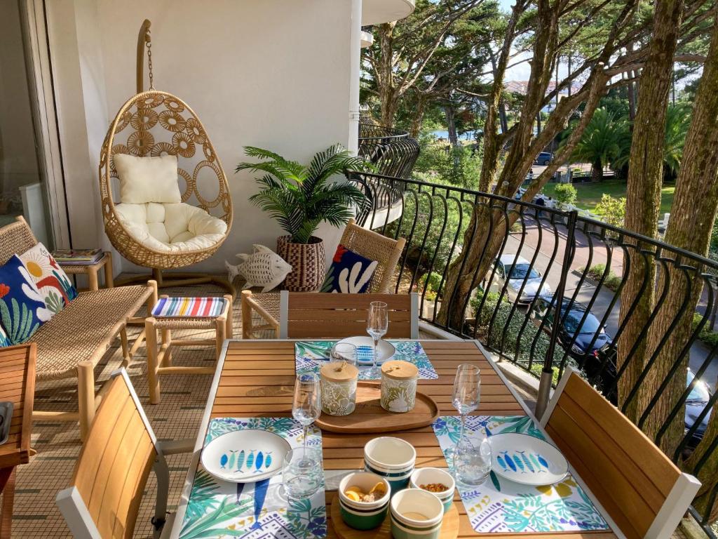 Charming apartment facing the SEA - JUANS LES PINS 06160 Antibes