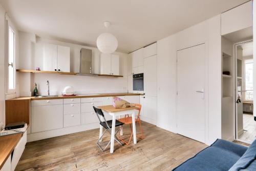 Charming apartment for 2 people in Paris 10