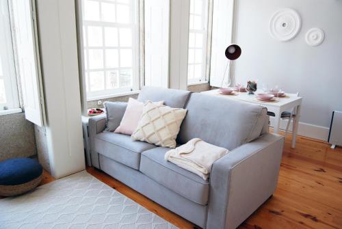 Charming Apartment - Free Parking - Heart of the City
