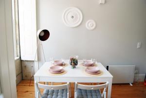 Charming Apartment - Free Parking - Heart of the City